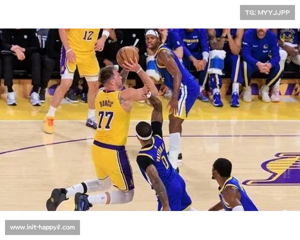 湖人收汁逆转掘金，东契奇38分三双詹姆斯准三双