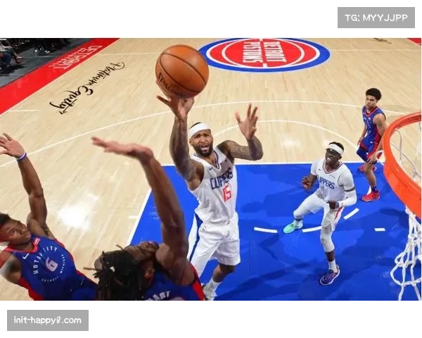 国王141-139双加时险胜快船，决胜回合战术为“假挡拆真手递手”